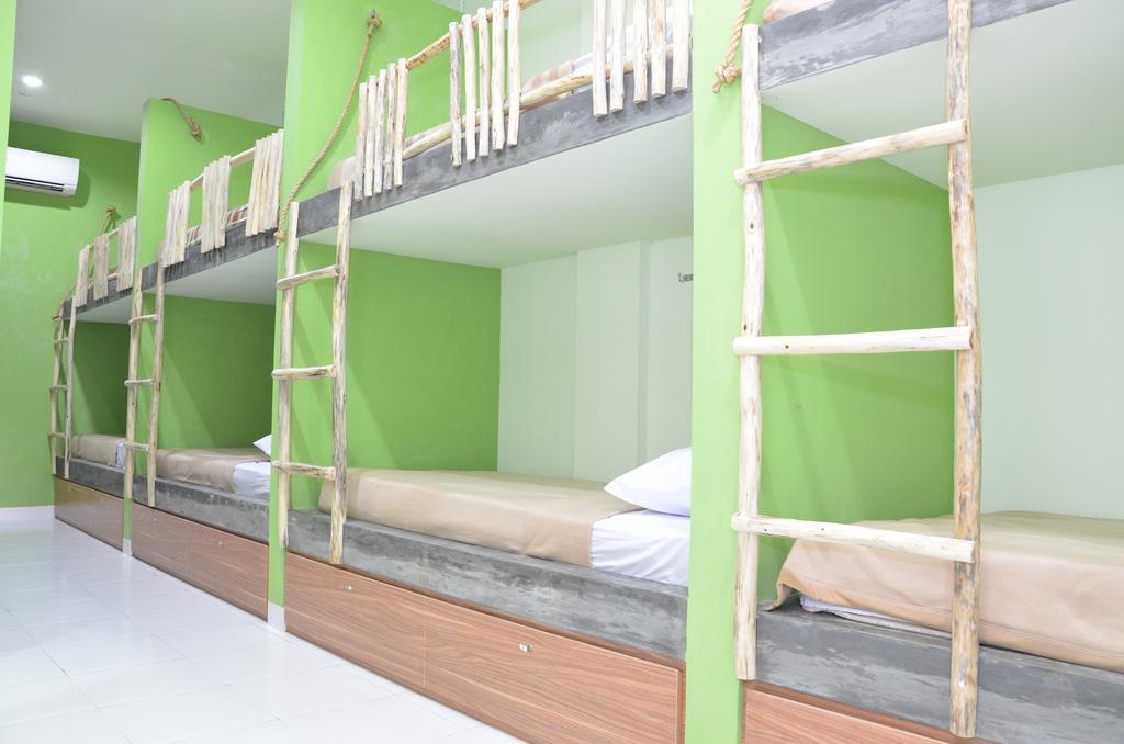 The Eco-Living Hostel Denpasar  Room photo