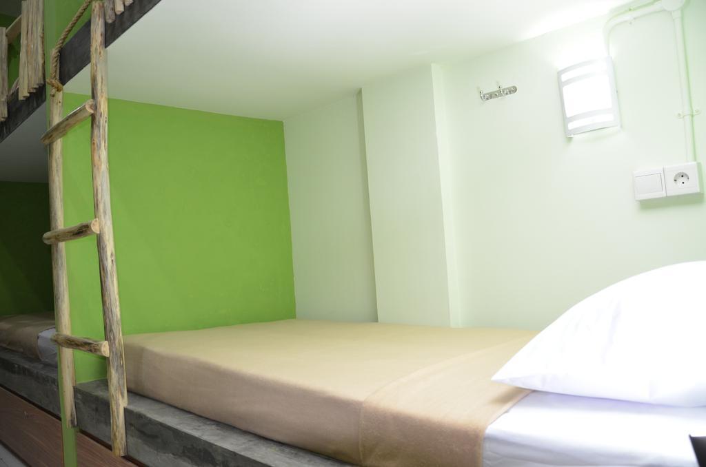 The Eco-Living Hostel Denpasar  Room photo