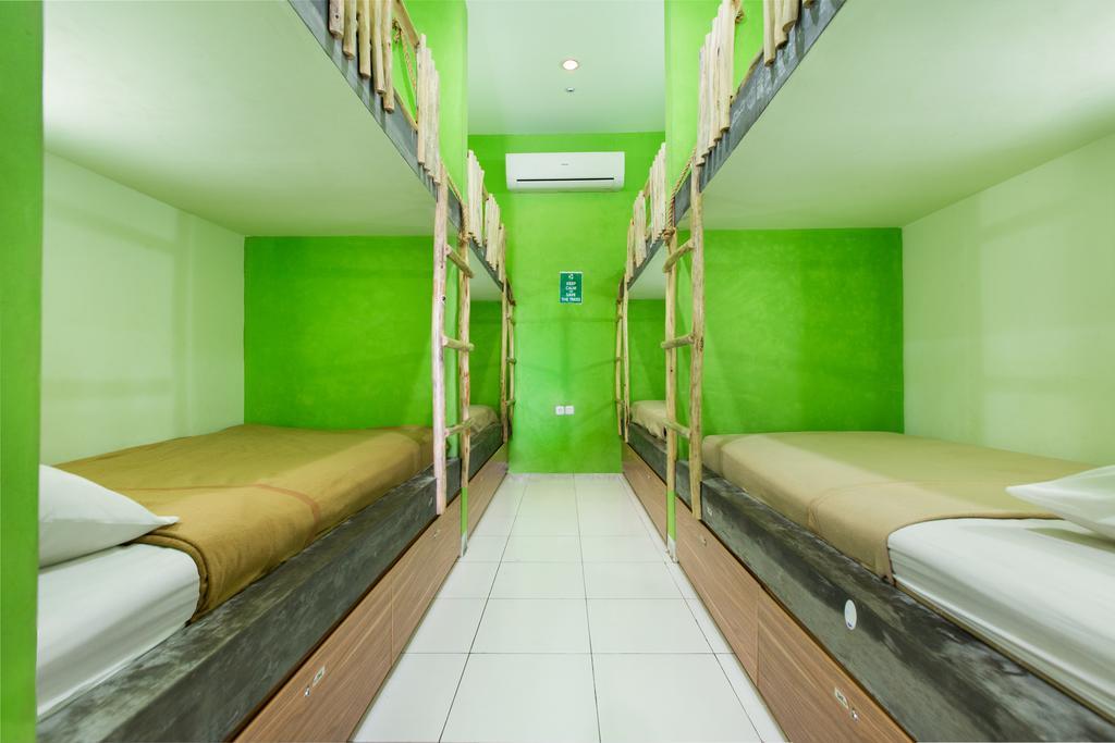 The Eco-Living Hostel Denpasar  Exterior photo